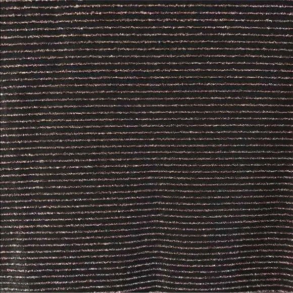 NWOT Lularoe Elegant Classic T - Picture 2 of 4